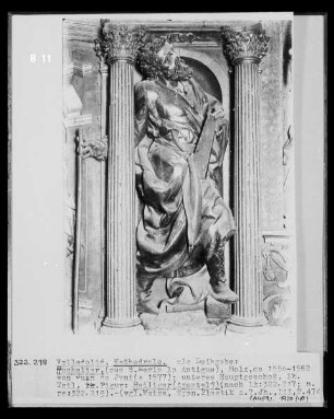 Hochaltar, unteres Hauptgeschoss, linke Seite: Apostelfigur