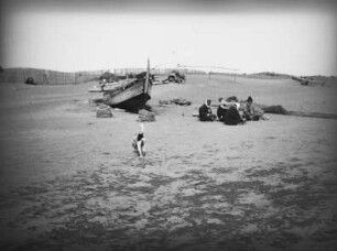 Chigasaki. Boote am Strand der Sagami-Bucht