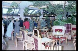Fotografie: Eröffnung einer Burger King Filiale an der Truman Plaza in Berlin-Dahlem