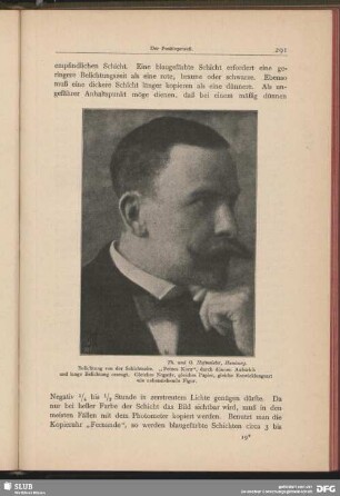 [Porträt eines Mannes im Profil mit markantem Schnauzer]