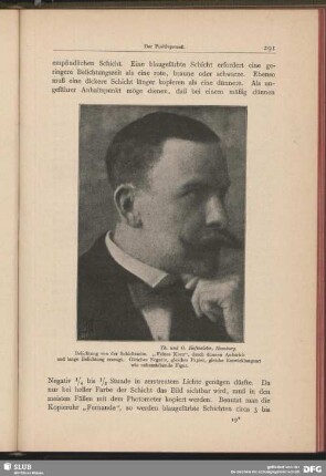 [Porträt eines Mannes im Profil mit markantem Schnauzer]