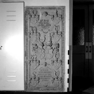 Grabstein für Elisabeth Adelmann von Adelmannsfelden, geborene Schauber, gestorben 1634