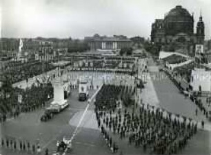 Demonstration zum 3.Deutschlandtreffen 1964