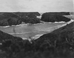 Zerlegung der Küste : Blick auf eine zerklüftete Küste, in Inseln, bei Belle-Île