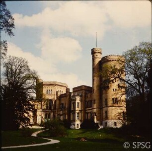 Potsdam, Park Babelsberg, Blick auf das Schloss Babelsberg.
