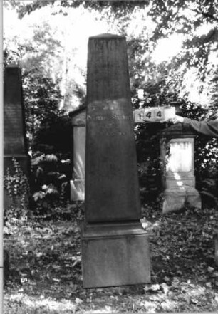 Grabstein 144 [Hahn S. 203 Grab-Nr. 99]