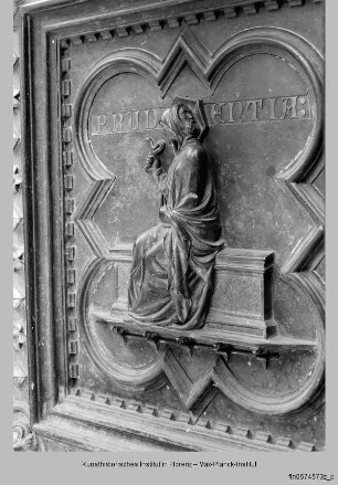 Türreliefs : Die Tugenden : Prudentia