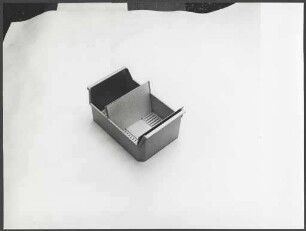 Karteitrog, 1973 (Foto)