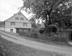 Schöneck-Eschenbach, Schönecker Straße 15. Gehöft (1768). Wohnhaus. Ansicht der Giebelseite
