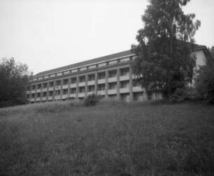 Bad Brambach, Christian-Schüller-Straße 15. Kurhaus (ehemaliges Julius-Fucik-Haus; 1937/1938). Gartenansicht