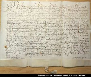 Gräfin Agnes von Rietberg vergleicht sich mit dem Bürgermeister von Esens Johann Eveken über die Rechtsnatur der von diesem besessenen Ländereien Ausstellungsort: Rietberg Anhängendes Siegel verloren; Unterschrift