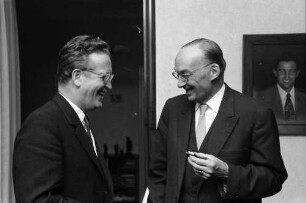 Freiburg: Amerikahaus, Empfang bei Mr. Caroll; Dr. Dr. h.c. Bruno E. Werner, Prof. Constantin von Dietze