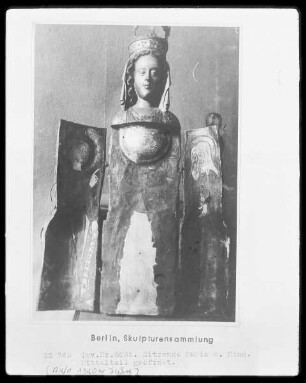 Maria mit dem Kinde (Vierge ouvrante) — Geöffnete Schreinmadonna mit Darstellung der Verkündigung