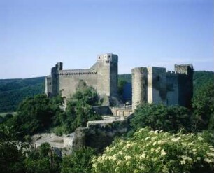 Burg Hohenstein — Äußere Schildmauer