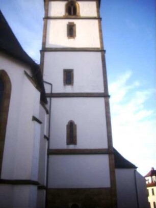 Stadtkirche - Kirchturm von Osten (im Kern Gotisch auf romanischem Vorgänger - Obergeschosse 16 Jh mit Erneuerung 18 Jh)