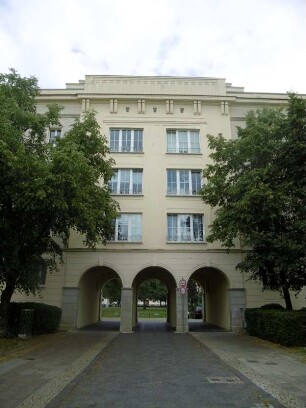 Eisenhüttenstadt: Wohnbebauung Poststraße/Saarlouiser Straße (WK II)