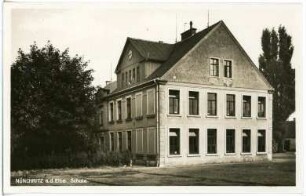 Nünchritz. Schule