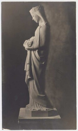 Heilige Elisabeth : Heilige Elisabeth (für Kapstadt). Schlesischer Sandstein (vor 1929; M. Molitor)
