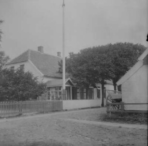 Spiekeroog. Straßenansicht eines Wohnhauses