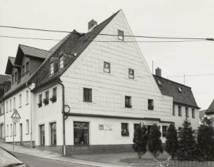 Mittweida, Wohnhaus mit Laden : Mittweida. Wohnhaus mit Laden, Freiberger Straße 38, (um 1700, um 1800). Straßenansicht
