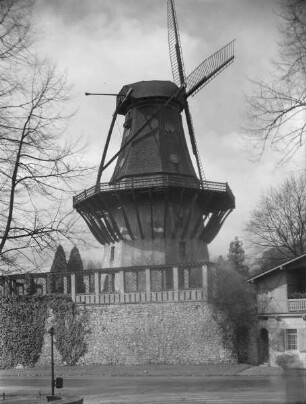 Historische Windmühle