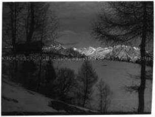 Winterliche Gebirgslandschaft