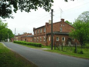 Lossow, Frankfurt (Oder), Platz der Einheit 12, Lindenstraße 9