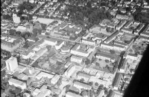 Freiburg: Herder Verlagshaus, St. Josefskrankenhaus, Habsburger Straße, von Westen