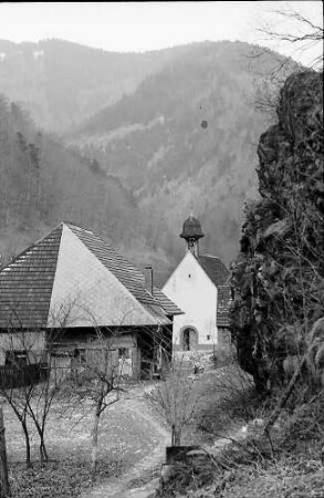 Hof und Nikolauskapelle bei Falkensteig im Höllental