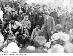 Vagabundenkongreß 1929 : Vagabundenkongreß mit Redner Heinrich Lersch 1929