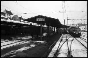 Spiez: Bahnhof im Schnee