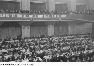 Blick auf die teilnehmenden Funktionäre im Publikum