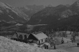 Mittenwald: Kranzberghaus vom Gipfel