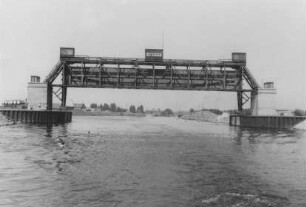 Alte Sicherheitstoranlage im Verbindungskanal Ruhr/Rhein-Herne-Kanal