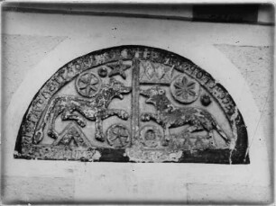 Bietenhausen Sankt Agatha Kirche Steintypanon (12. Jahrhundert)