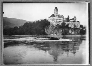 Am Schloss Schönbühel an der Donau