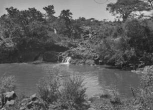 Wasserfall : Wasserfall des Guda-Flusses