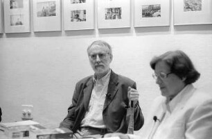 Brecht-Haus : Im Brecht-Haus: Stefaan van den Bremt und Übersetzerin