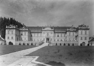 Schloss Neuschloss / Zámek Nové Hrady