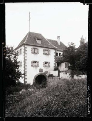 Torturm von zwei Seiten