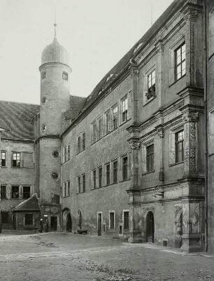 Dippoldiswalde, Schloss. Schlosshof