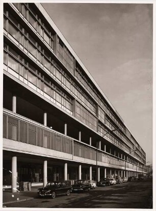 Zentrum am Zoo, Berlin: Straßenansicht Bikinihaus