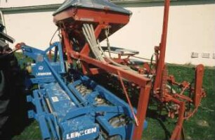 Fotografie: Drillkombination, Kreiselegge, Pneumatische Verteilung