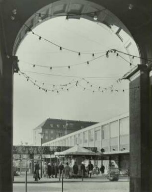 Dresden. Striezelmarkt 1965