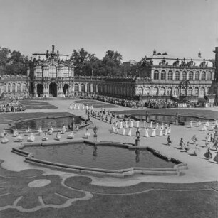 Dresden-Altstadt. Zwinger. Fest im Zwingerhof