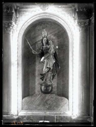 Pfarrkirche; Madonna im Hochaltar
