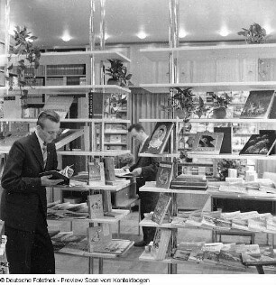 Bibliotheken und Büchereien und Buchläden