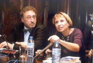 Fania Oz-Salzberger (Israel), Schriftstellerin; links: Prof. Micha Brumlik, Buchautor : Fania Oz-Salzberger (geb. 1960; Schriftstellerin) und Micha Brumlik (geb. 1947; Erziehungswissenschaftler, Publizist)