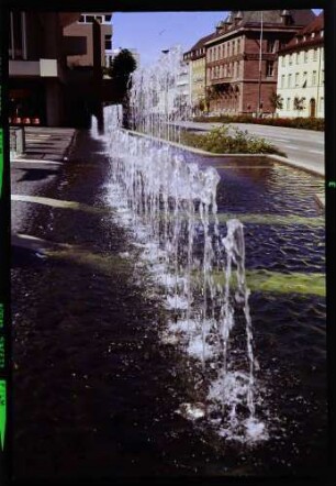 Freiburg: [Springbrunnen vor dem Kongresshaus]