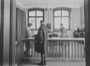 Dresden. Sächsische Landesbildstelle, Abholung Lichtbildreihen, 1930